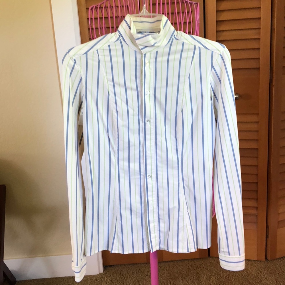 FITS Ladies long sleeve show shirt.